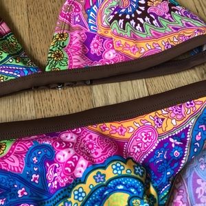 Bohemian colorful Islanders bikini in EUC top a 10 bottoms a 12